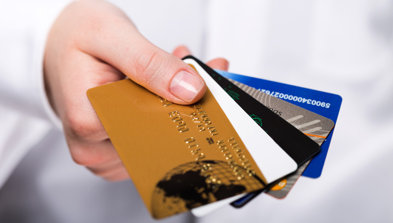 The Smart Way to Manage Multiple Credit Cards